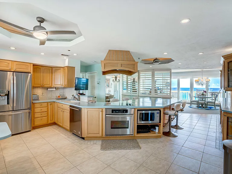 840 Ocean Dr #Penthouse C — Photo 6