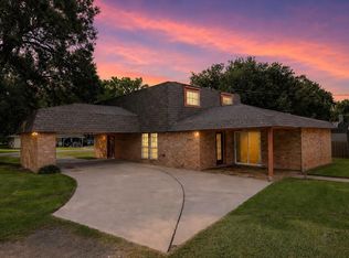 2403 Rosebud St, Nederland, TX 77627