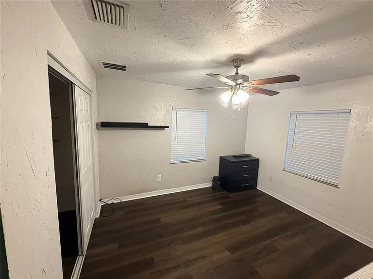 1707 W Comanche Ave — Photo 8