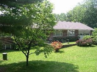 128 Burge Mountain Rd, Hendersonville, NC 28792
