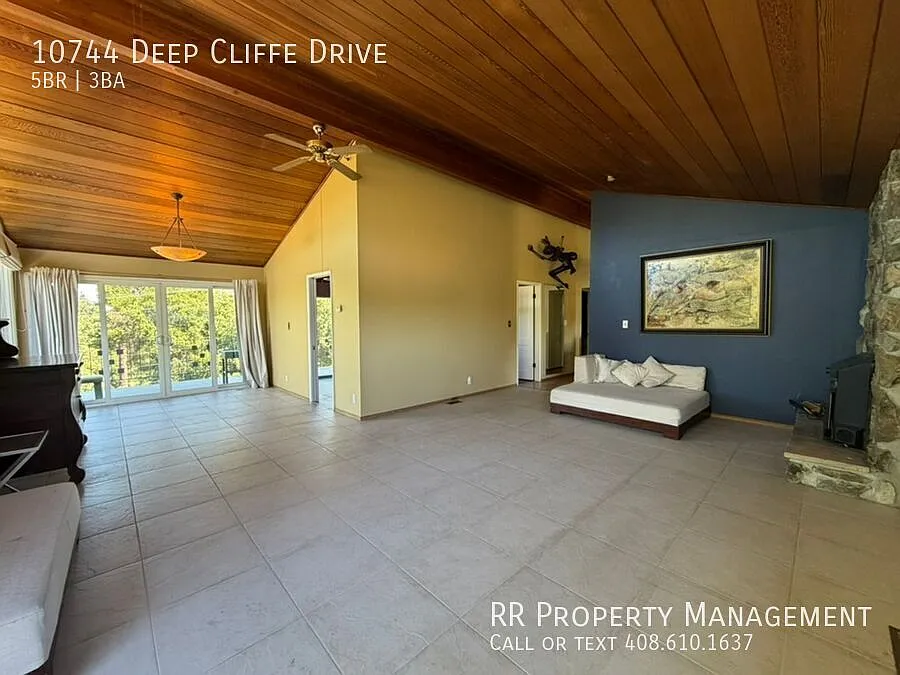 Elegant 6BR/3BA Home in Cupertino Monta Vista School District — Photo 4