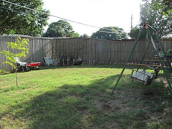 4th image of 2412 Kelsey Dr