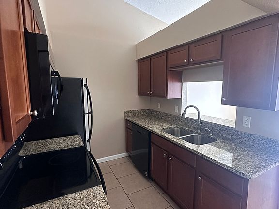 5th image of 3113 Harmon Ln