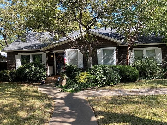 1st image of 1333 Highland Ave