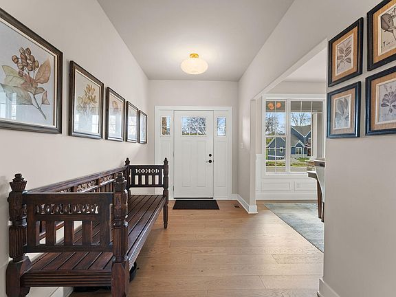 3rd image of 2903 Whispering Brook Ln