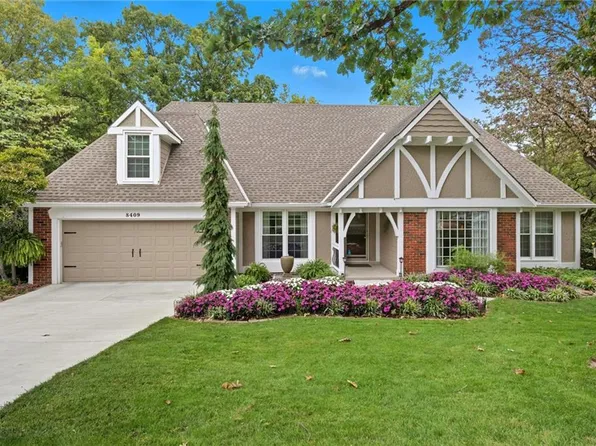 8409 Rosehill Rd, Lenexa, KS 66215