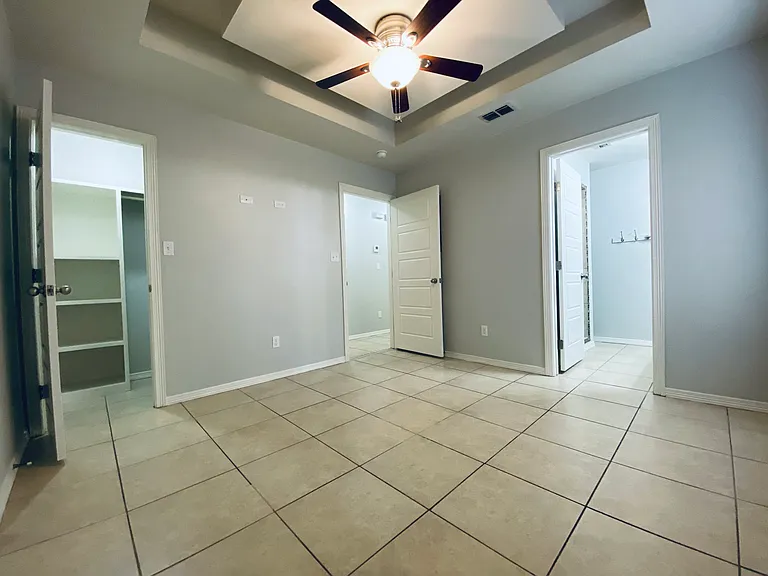 407 Baltic Ave #4 — Photo 16