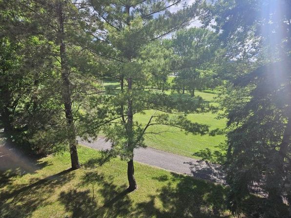 2616 Country Club Pkwy #11, Moorhead, MN 56560