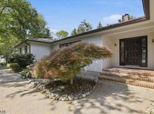 5 Sylvan Dr, Bridgewater, NJ 08807