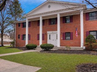 430 Somerset Dr APT F, Pearl River, NY 10965