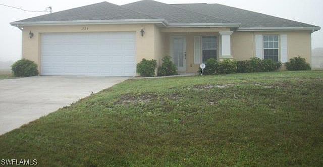 1st image of 224 Diplomat Pkwy E
