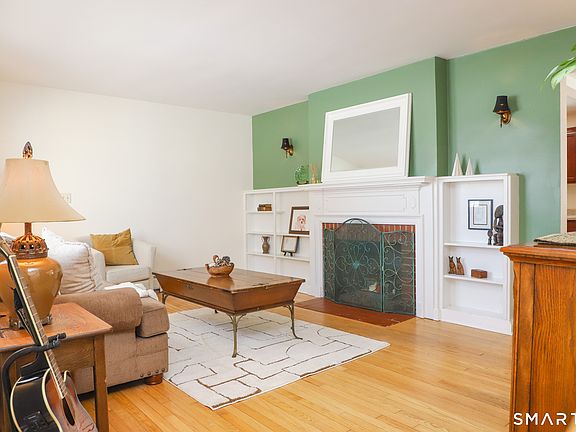 4th image of 101 Durand Street
