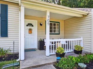 705 N Hanover Gln, Ellettsville, IN 47429