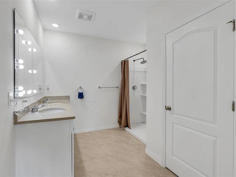 3041 Tobago Dr — Photo 28