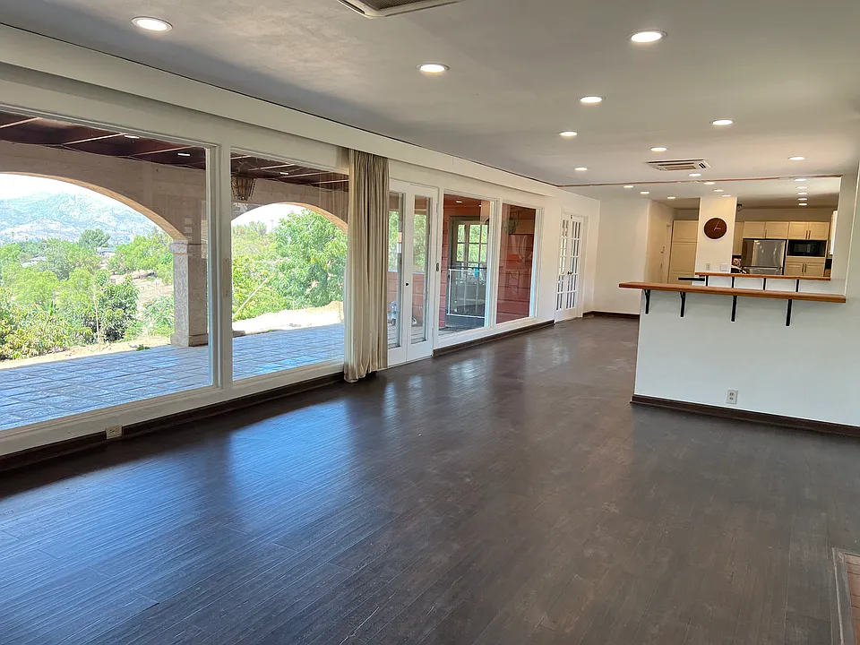 8711 Golden Ridge Rd