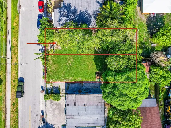 511 W 24th St, Hialeah, FL 33010