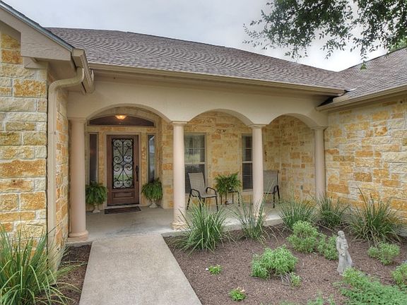 Walk to Covered Entry
