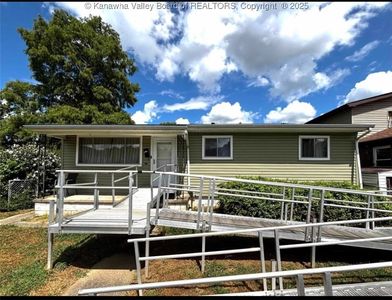 928 Monroe Ave, Huntington, WV, 25704