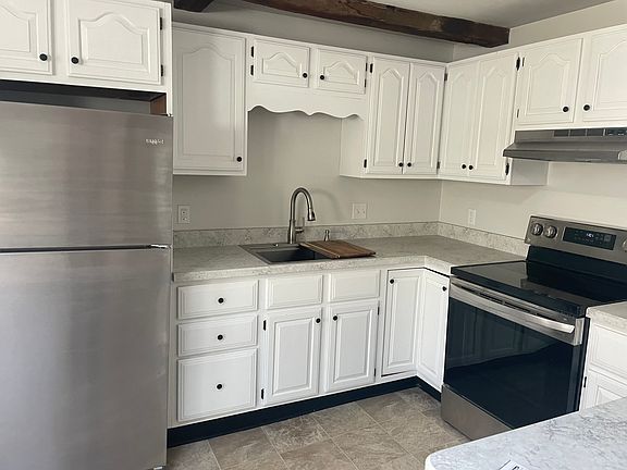 2nd image of 119 Summer St APT 2