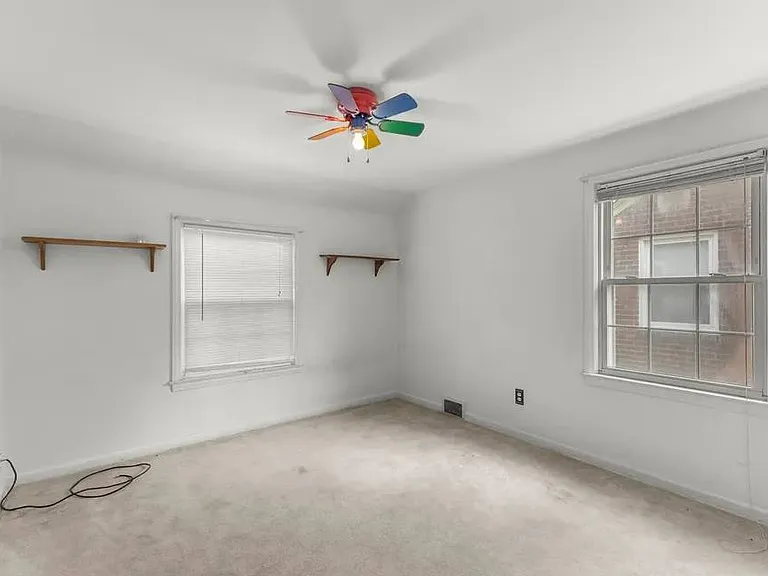 1883 Lochmoor Blvd — Photo 11