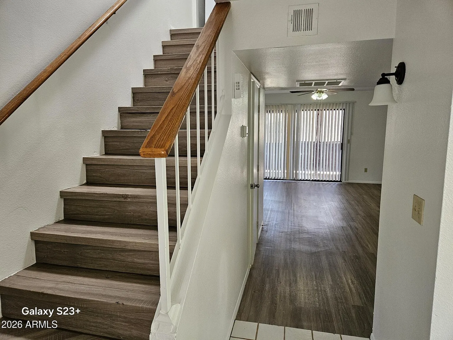 2 bed, 2.5 bath, 1056 sqft, $1,350 — Photo 2