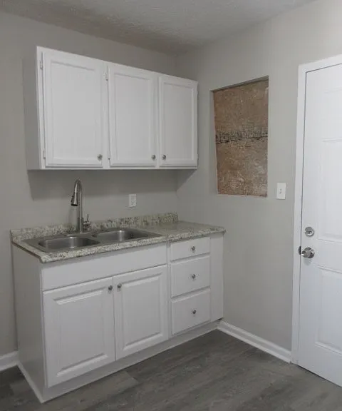 784 Terminal Ct #1 — Photo 8