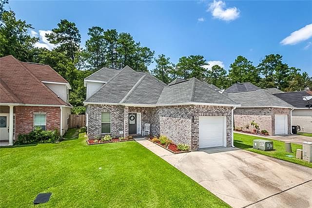 1st image of 266 Emerald Oaks Dr