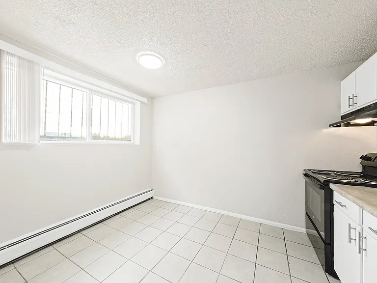 Tailwinds Apartments — Photo 44