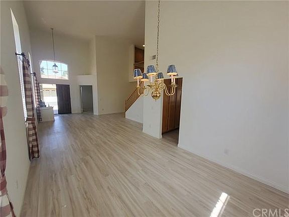 4th image of 2065 Deer Haven Dr