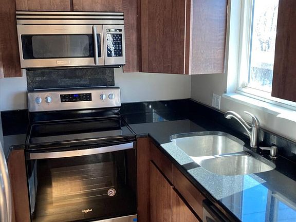 4th image of 2700 S Holly St APT 221