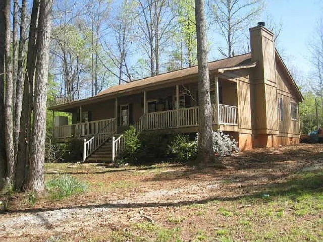 305 Ridgewood Rd photo 1