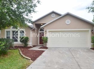 992 Vanderbilt Dr, Eustis, FL 32726