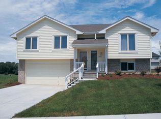 46400 Arkona Rd, Belleville, MI 48111