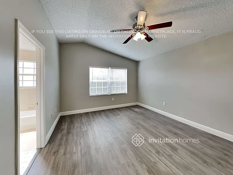 3350 NW 78th Ave — Photo 12