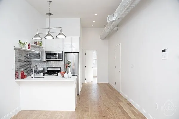 Rented by Blue Egg Realty Corp | media 24