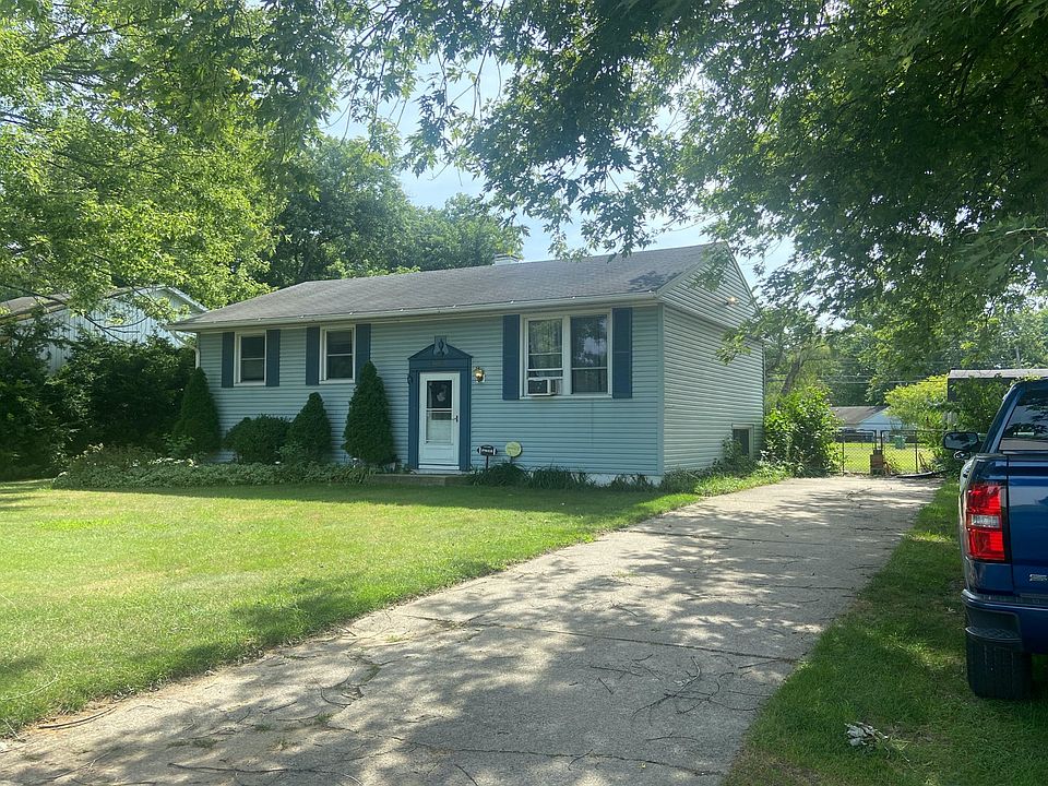 2nd image of 30892 Lincoln Dr