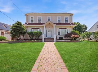 810 Wallace Avenue, Baldwin, NY 11510