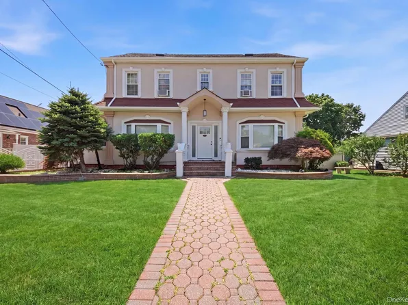 810 Wallace Avenue, Baldwin, NY 11510