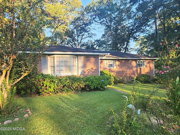 4th image of 105 Sasser Dr