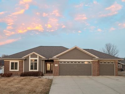 301 Michigan Ave NW, Orange City, IA, 51041