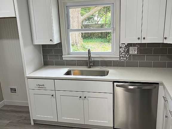 5th image of 5417 Sunnywood Dr