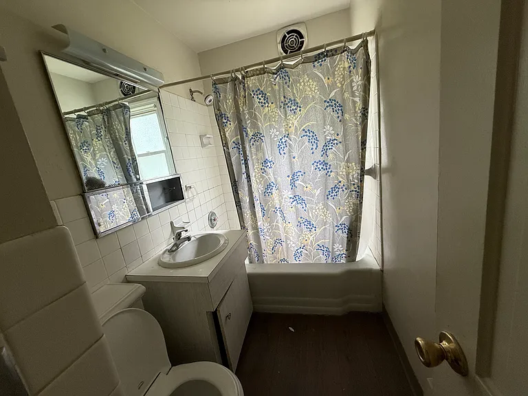 5649 Waterbury Ave — Photo 6