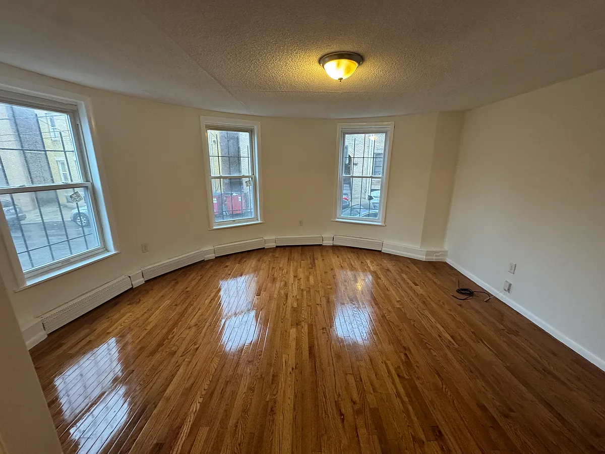 Building Photo - 16 Norwell St #2