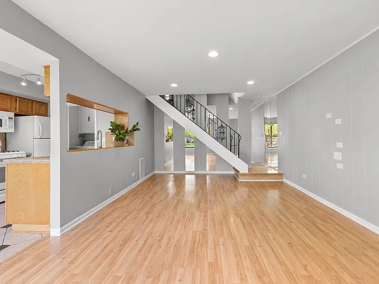 146 Inverrary Ln #146 — Photo 9