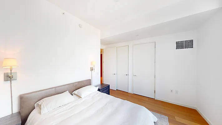 Sold by LEVEN Real Estate | media 11