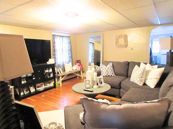 3rd image of 29 Enfield Avenue # Fl 2nd