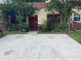 14915 SW 88th Ter #14915, Miami, FL 33196