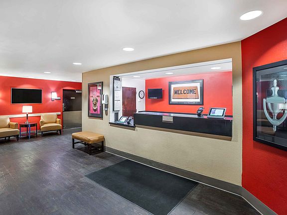 Lobby and Guest Check-in