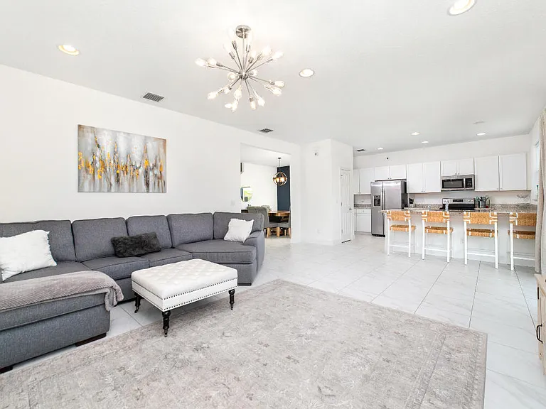 2011 NW Cataluna Cir — Photo 11