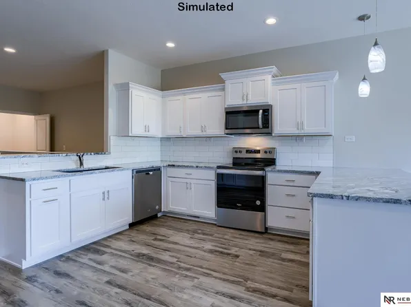 9734 S 89th St, Lincoln, NE 68526
